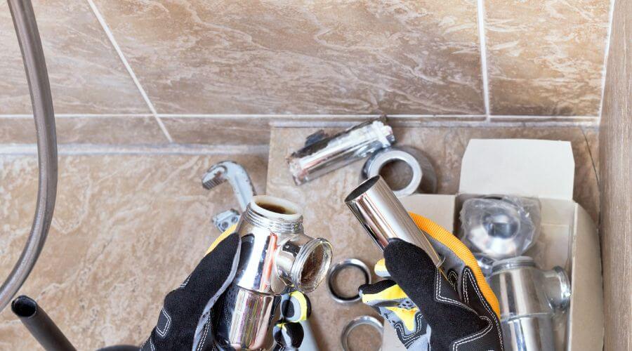 Professional gutter cleaning in Teaberry, KY